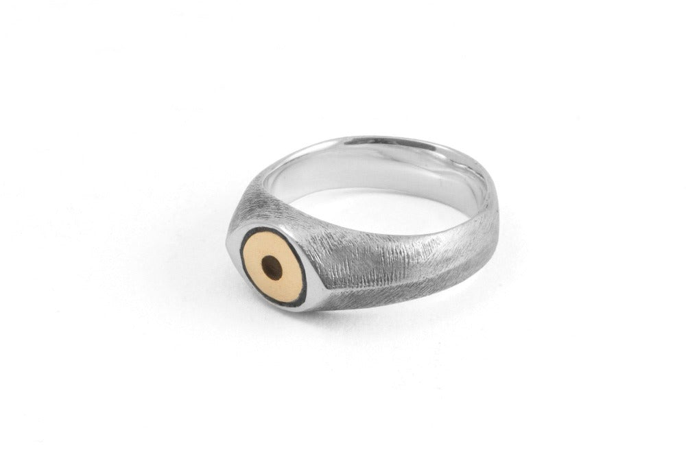 029 - Signet Ring Iris– 877 Workshop