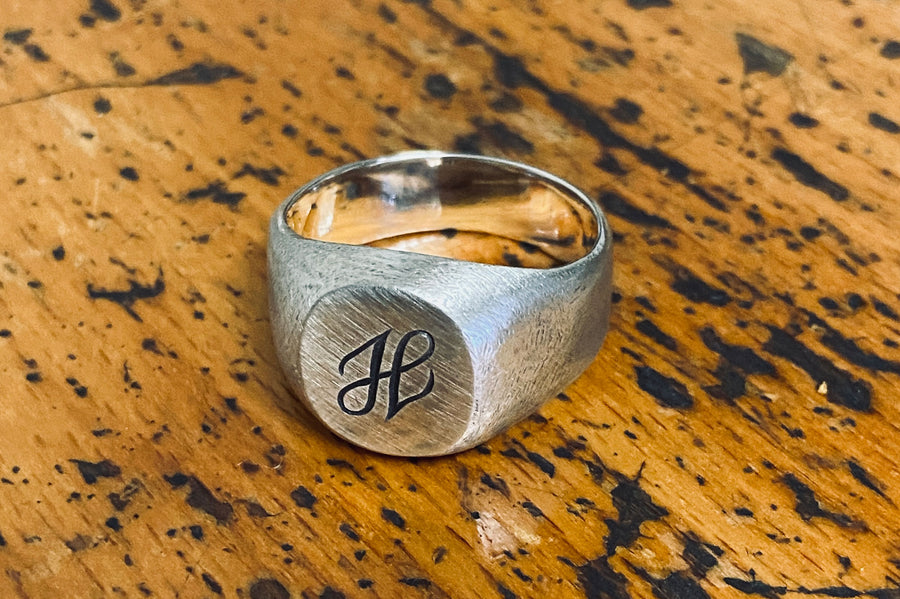 Shop Mn Hand Engraved Oval Signet Ring